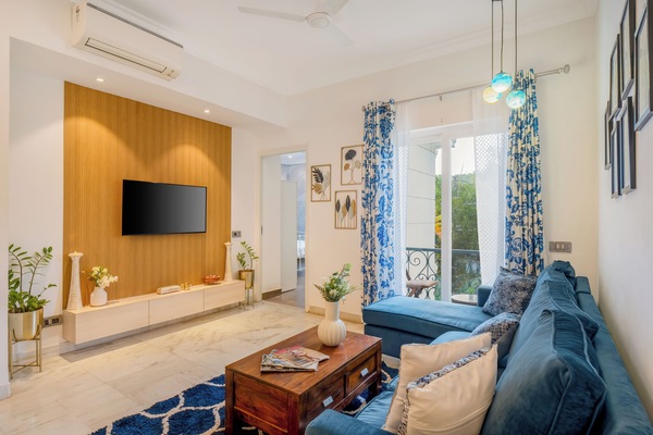 Apartment, 2 Bedrooms, Kitchenette | Living area | 42-inch Smart TV with digital channels