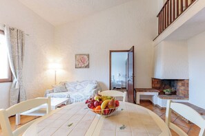 TV - Apartment in Antibes with 2 bedrooms sleeps 4 (Antibes)