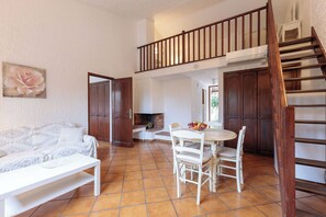 TV - Apartment in Antibes with 2 bedrooms sleeps 4 (Antibes)