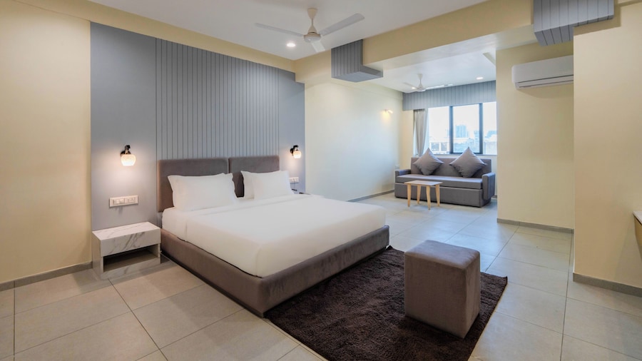 HOTEL MONVILLE ALKAPURI