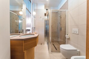 Bathroom - Hotel Centrale  (Mezzocorona)