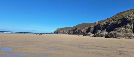 House, Multiple Bedrooms, Balcony | Beach