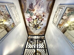 Reception - Chateau D'Amour Luxury Boutique (Bucharest)