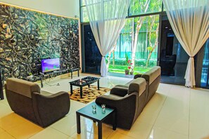 Luxury Villa, Courtyard View | Interior