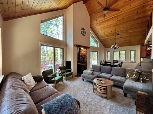 Casa Montana - Charming 4-bedroom bungalow with AC in lovely Placerville
