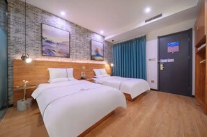 Egyptian cotton sheets, premium bedding, soundproofing, free WiFi - Qiqiaowu Hotel Songjiazhuang Station (Beijing)