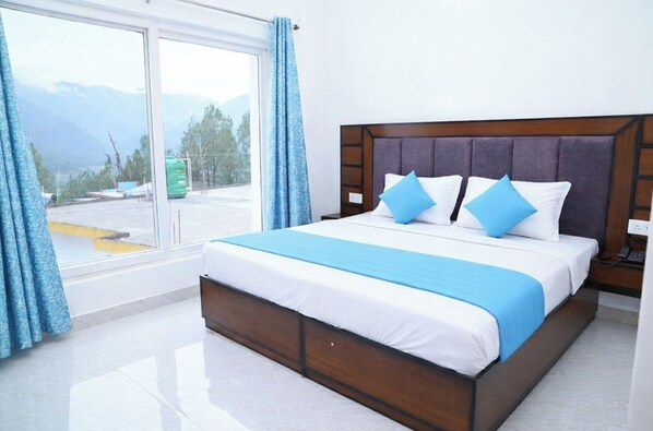 Deluxe Double Room, Mountain View - Hotel Daiwarch Mountain View Uttarkashi (Dunda)