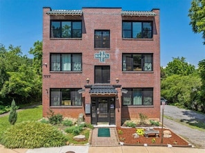Exterior - Deluxe King Suite in Downtown Asheville (Asheville)