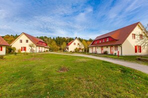 Exterior - Vacation apartment close to the beach with its own terrace - Feriendorf Bakenberg FeWo B66 - (Dranske)