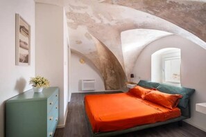 1 bedroom, iron/ironing board, bed sheets - The Arch House (Galatina)