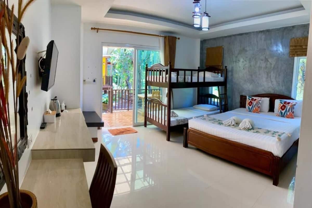 Family Bungalow, Balcony