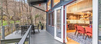 Hot tub cabin, mtn views, 9 min to Waynesville