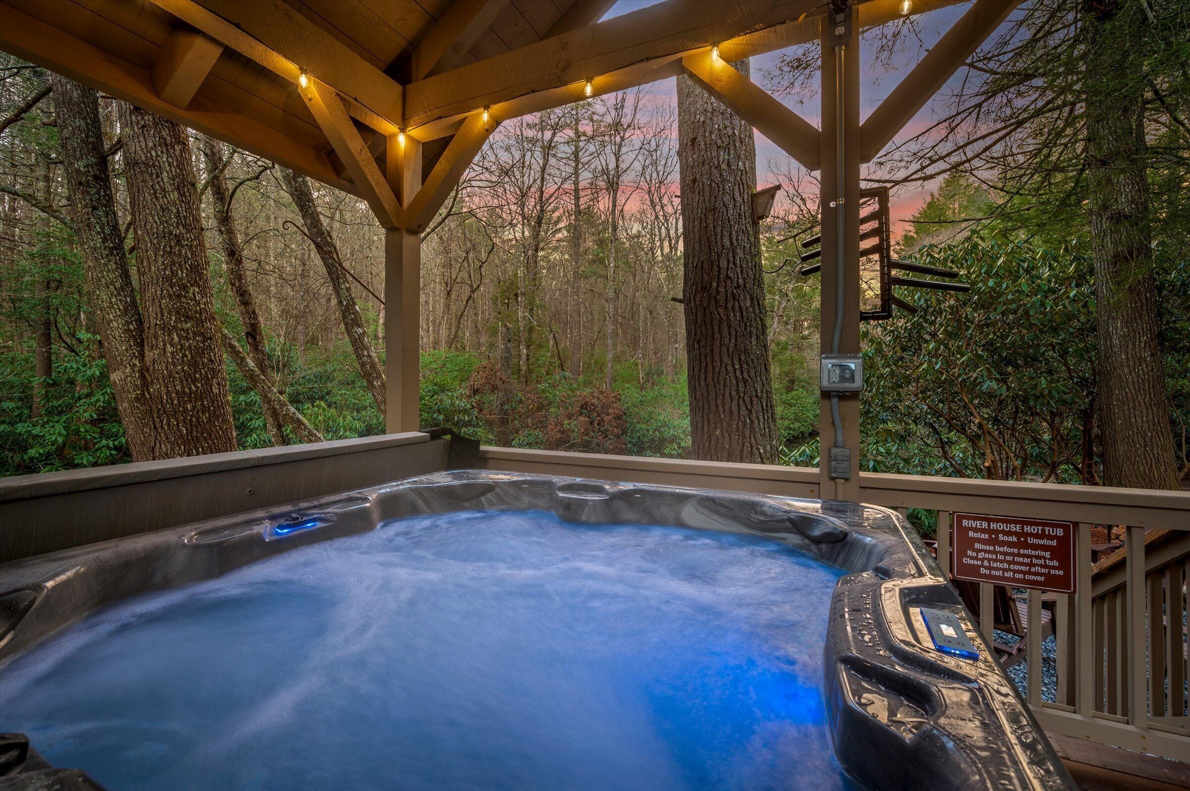 Tina de hidromasaje al aire libre