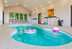 Indoor pool, a heated pool - Amazing Mountain Views | Indoor Pool | Game Room (Sevierville)