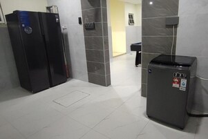 House, Courtyard View | Bahagian dalam