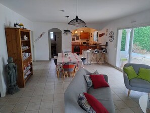 Interior - House for rent in Mios by the week or long weekend (Mios)