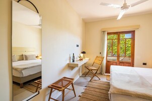 Habitación doble superior, balcón, vistas a la piscina