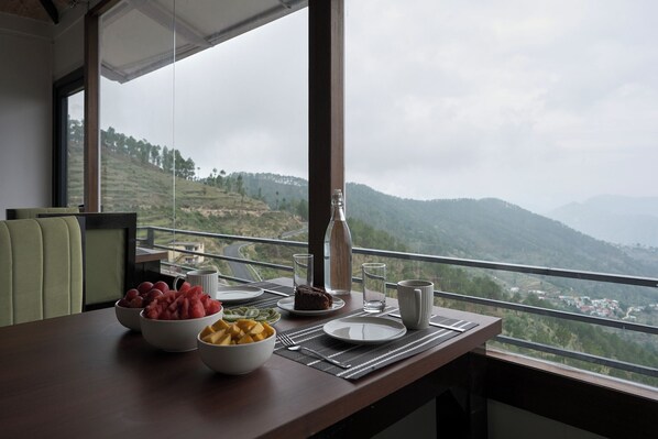 Deluxe Cottage | Outdoor dining - Ivaara Resort (Thamana)