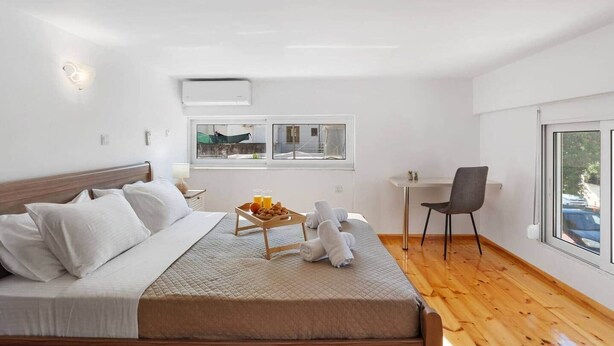 2 habitaciones, tabla de planchar con plancha, wifi y ropa de cama 