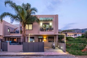 Exterior - Delight Residences - K6 | Sauna, Gym & Jacuzzi (Souda)