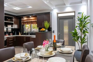 Dining - Delight Residences - K6 | Sauna, Gym & Jacuzzi (Souda)