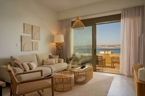 TV - Kalyves 2BD Sea View Apartment, New, Modern Design (Chania)
