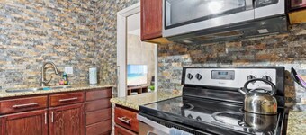 Peaceful 3BR/1BA Home near DT and Hiking Serene