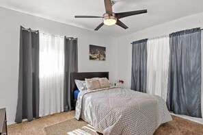 3 Schlafzimmer, Bügeleisen/Bügelbrett, Internetzugang, Bettwäsche