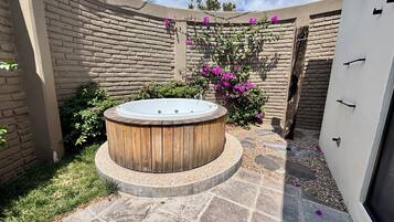 House, 5 Bedrooms, Patio | Outdoor spa tub