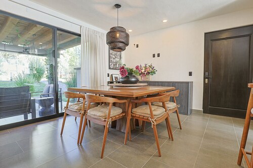Private Hot Tub - 5BR in Nueva Escondida