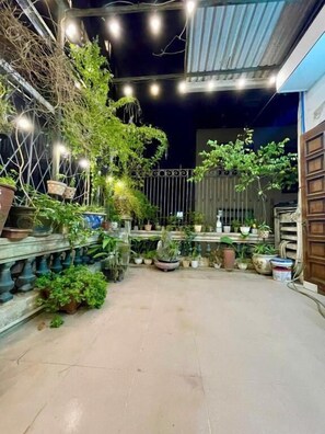 Studio, balcon, vue ville | Enceinte de l’hébergement