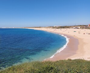Beach - Quietly located luxury vacation villa with private pool on Portugal's Silver Coast (Valado de Santa Quiteria)