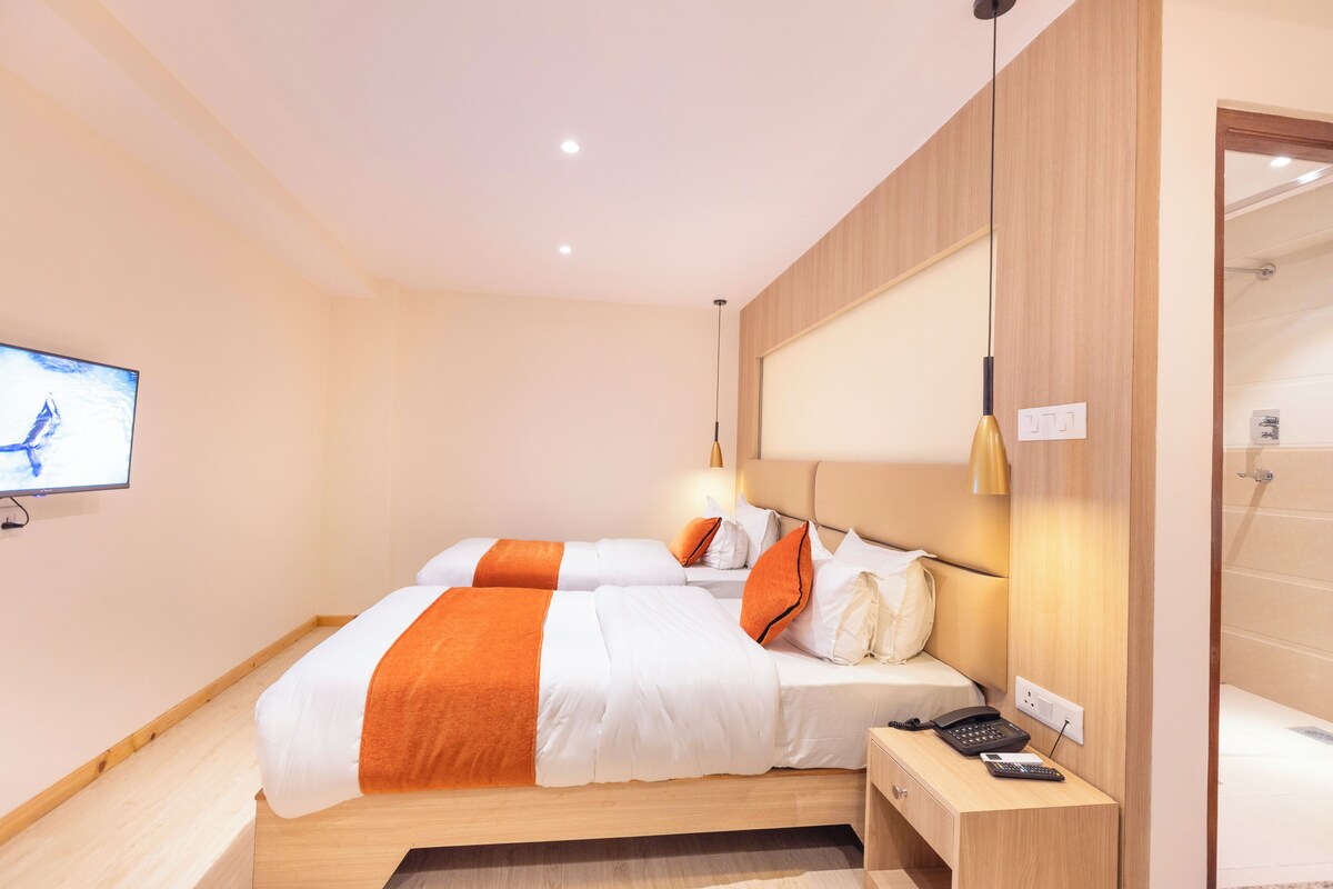 Superior Twin Room | Egyptian cotton sheets, premium bedding, Select Comfort beds, minibar
