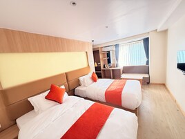 Egyptian cotton sheets, premium bedding, Select Comfort beds, minibar