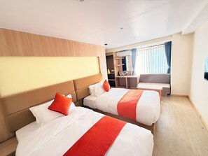 Superior Twin Room | Egyptian cotton sheets, premium bedding, Select Comfort beds, minibar - 14 LUXE By Mums Home (Kathmandu)