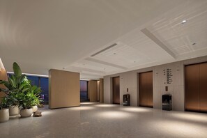 Interior - Howard Johnson Club Hotel (Chengdu)
