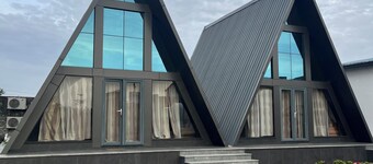 Lawn Side Manor By Wedding Coaster