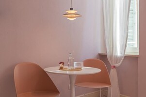 Superior Double Room, City View | Dining