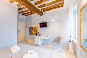Chambre double, non-fumeur, vue sur la ville | AccĂšs au Wi-Fi (inclus)