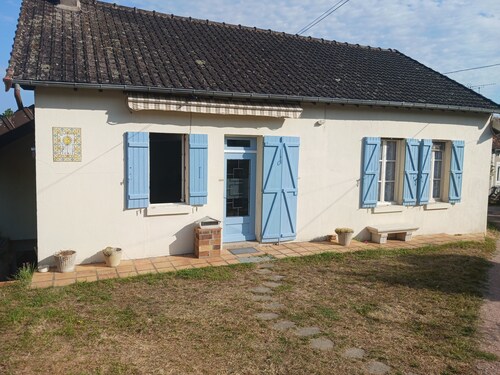 Charming gîte with panoramic views over the hills of the Morvan