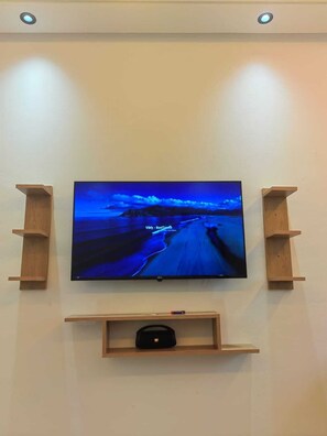 Television - Mydar airport and stadium (Tanger)