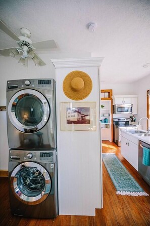 Private kitchen - Historic cottage with a bright, sun-drenched interior, offering the ultimate peaceful getaway. (Newbern)