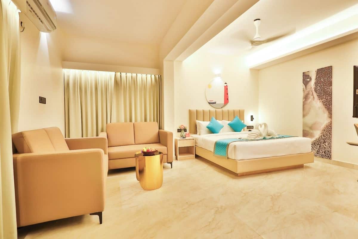 Superior Double Room, City View