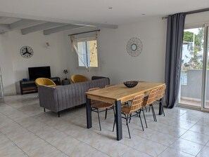 Interior - Sol-y-Days 3-bedroom house, close to the town center and beaches (Le Grau-du-Roi)