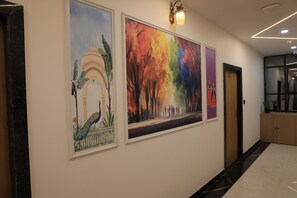 المنشأة من الداخل