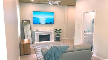 Premium Double Room | Living area