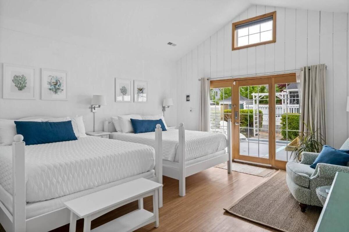 Superior Double Room, Patio, Courtyard View