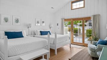 Superior Quadruple Room, Patio, Courtyard View