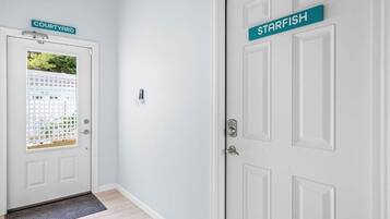 Luxury Double Room, Patio | Interior