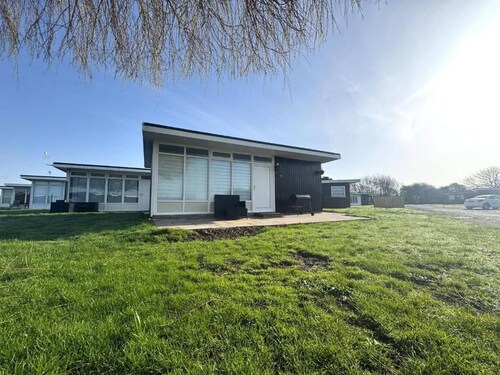 Chalet Retreat With Outdoor Pools Close